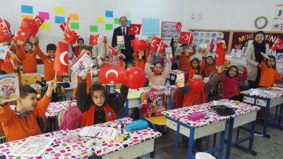 Atatürk İlkokulumuzda 1.sınıfları ziyaret ettik...