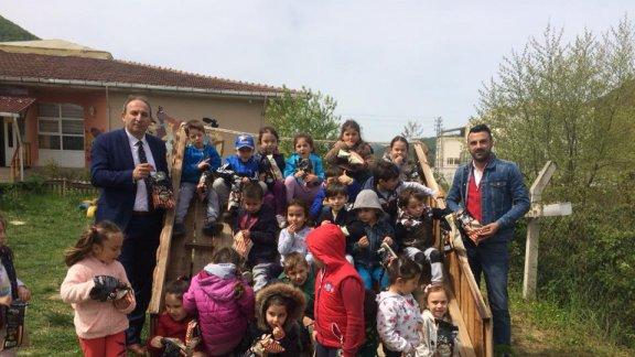 İlçe Milli Eğitim Müdürümüz Sayın Süleyman ŞAHİN 23 Nisan Anaokulunda çocuklarla buluştu...