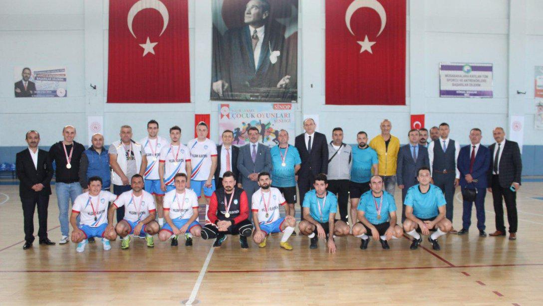 Türkiye Öğretmenler Kupası Futsal İl Finalinde İl ikincisi olduk.