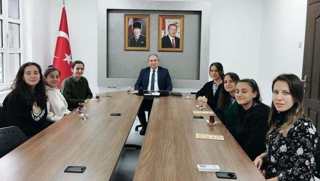 Şehit Özkan ÇELIKKAYA Anadolu Lisesi E-Twinning Proje Ekibi Müdürlüğümüzü Ziyaret Etti.