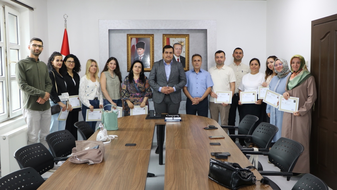 BAŞARI BELGESİ TAKDİM TÖRENİ YAPILDI